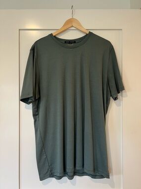 Robert Barakett ‘Georgia’ Crewneck Tee